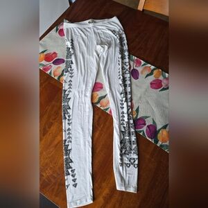 Vocal White Leggings with Black Geometric Side Print